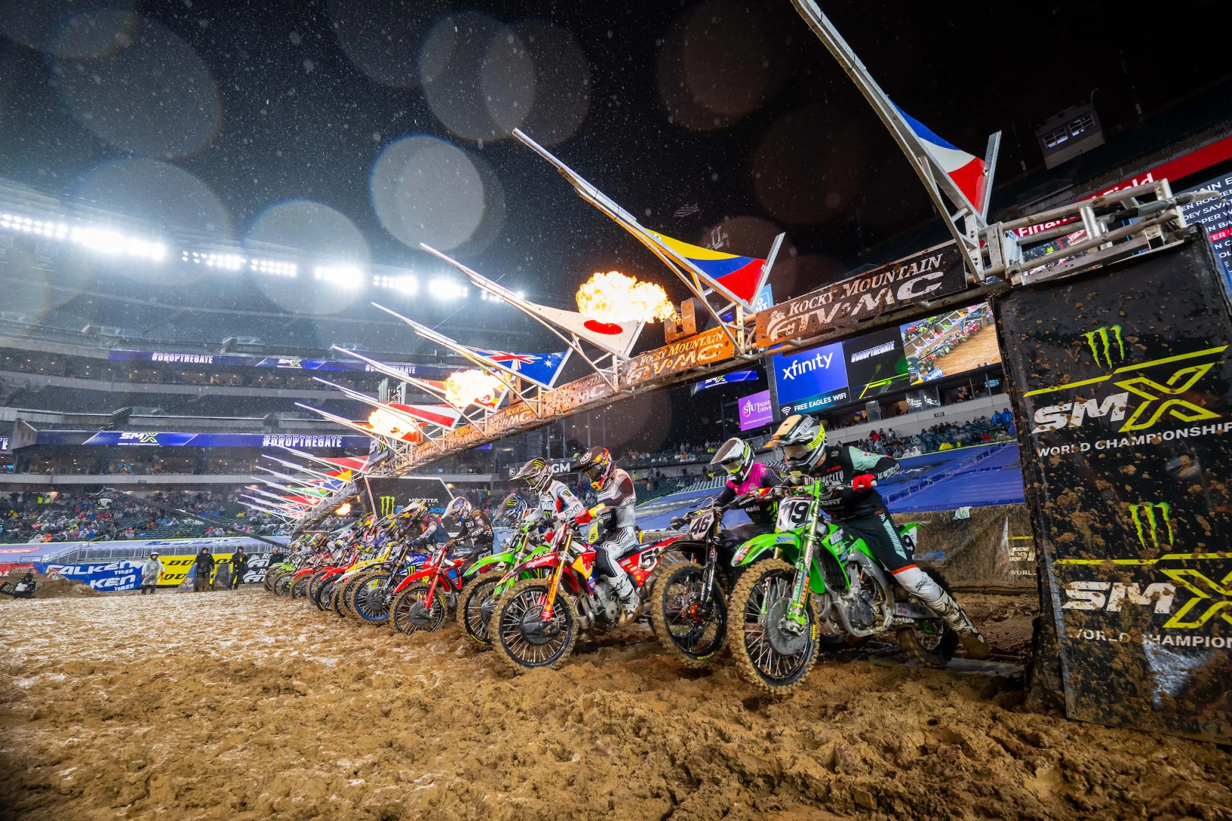 Philadelphia SX: Roczen Wins (Two Straight) and Takes 450SX Points Lead, Davies Clinches 250SX East Title