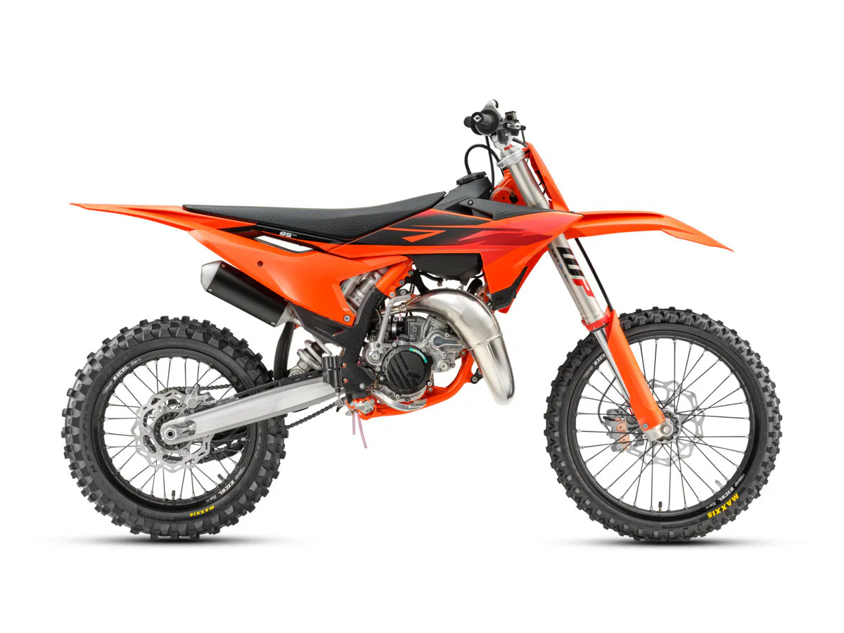 738607_MY27 KTM 85 SX 90 lright_STUDIO_STUDIO