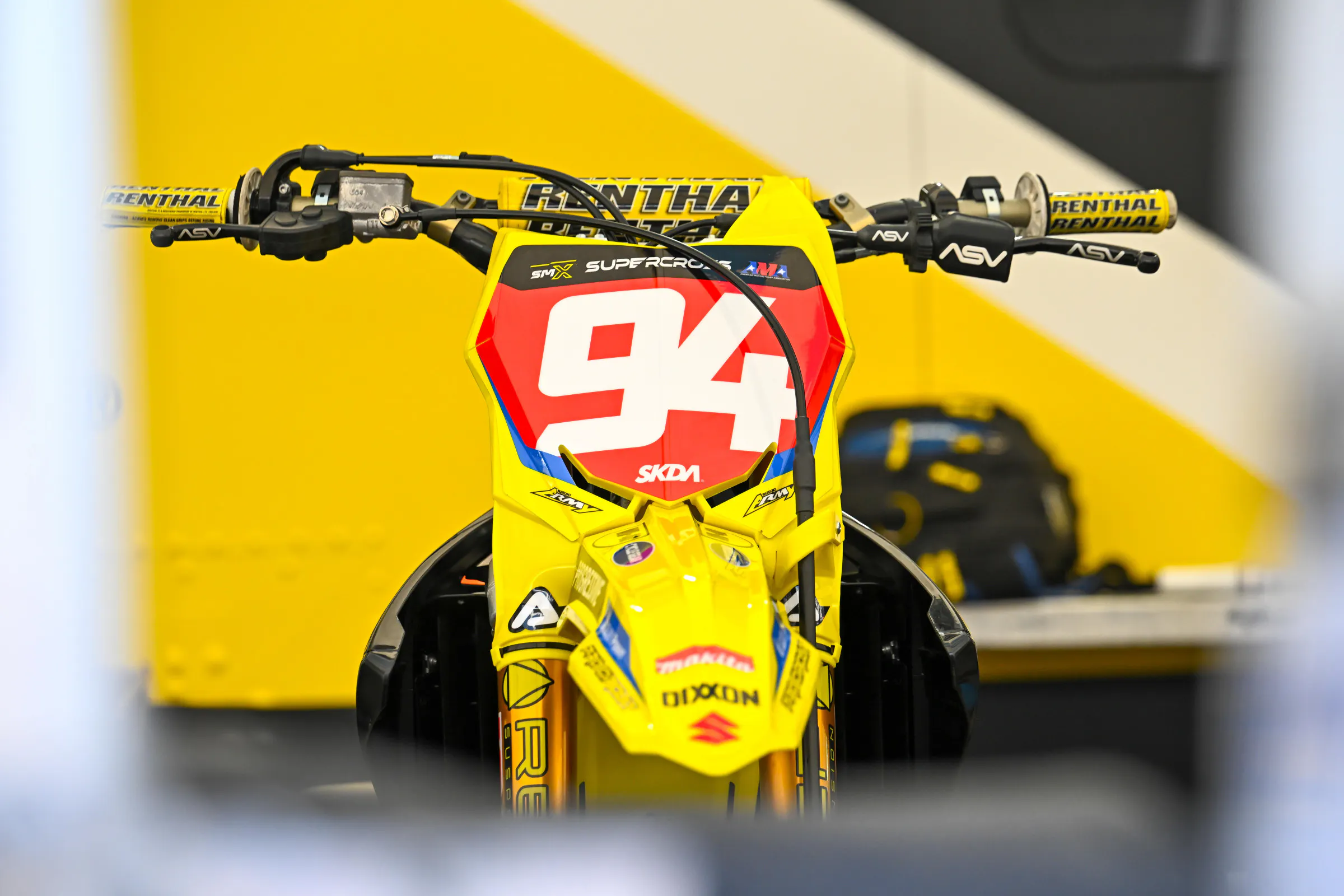 Racerhead #18