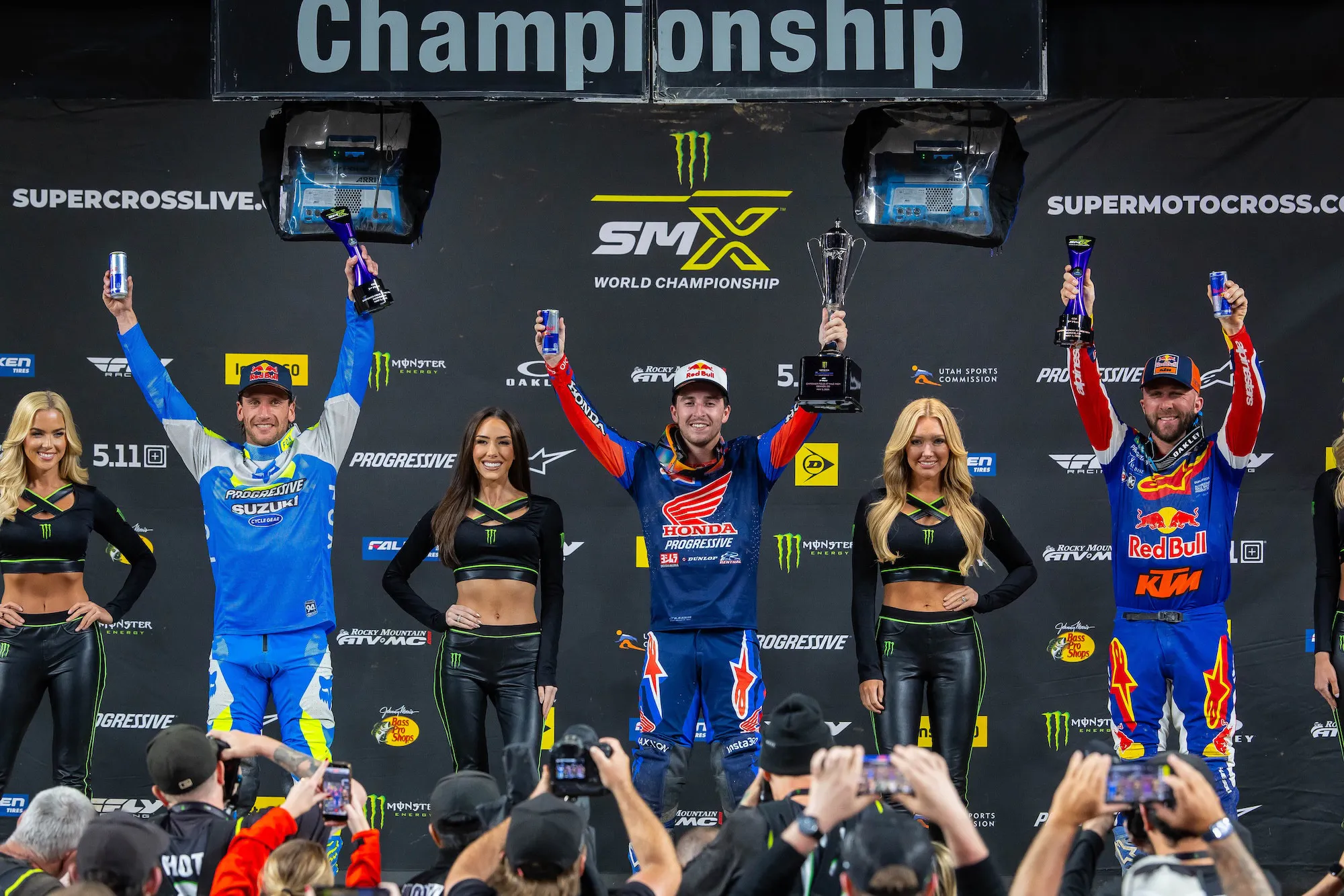 How many wins and podiums are represented here?