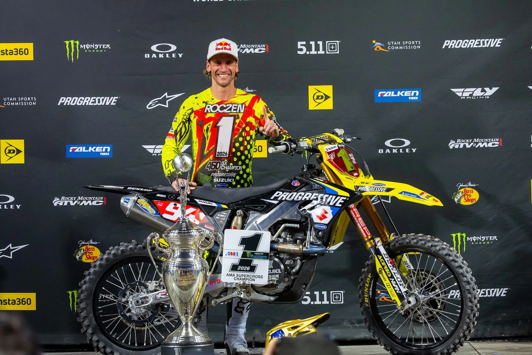 Roczen led most of the Main Event, but ultimately piloted his Progressive Insurance Cycle Gear Suzuki to a fifth-place finish to clinch the title.