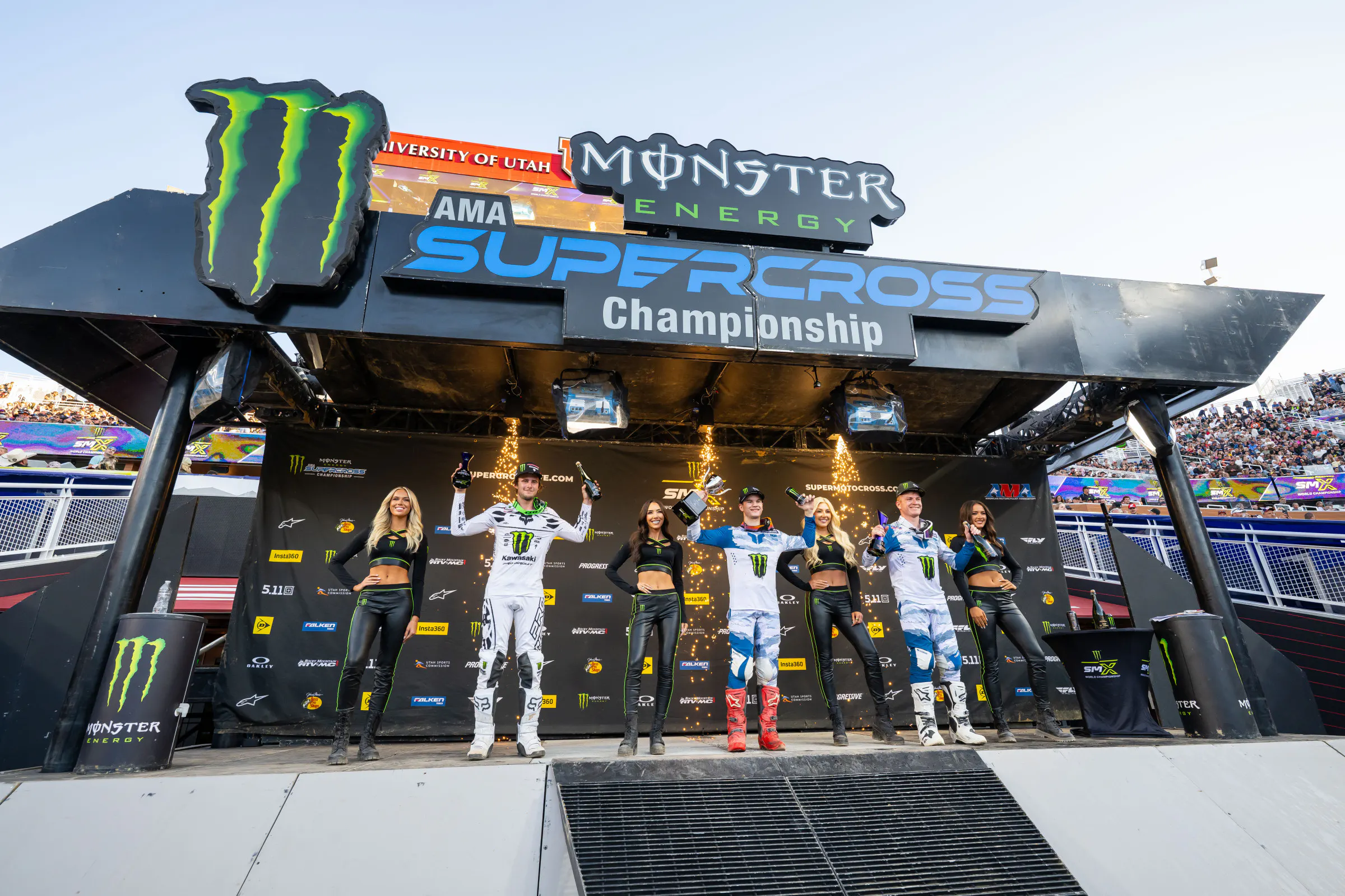 250SX podium