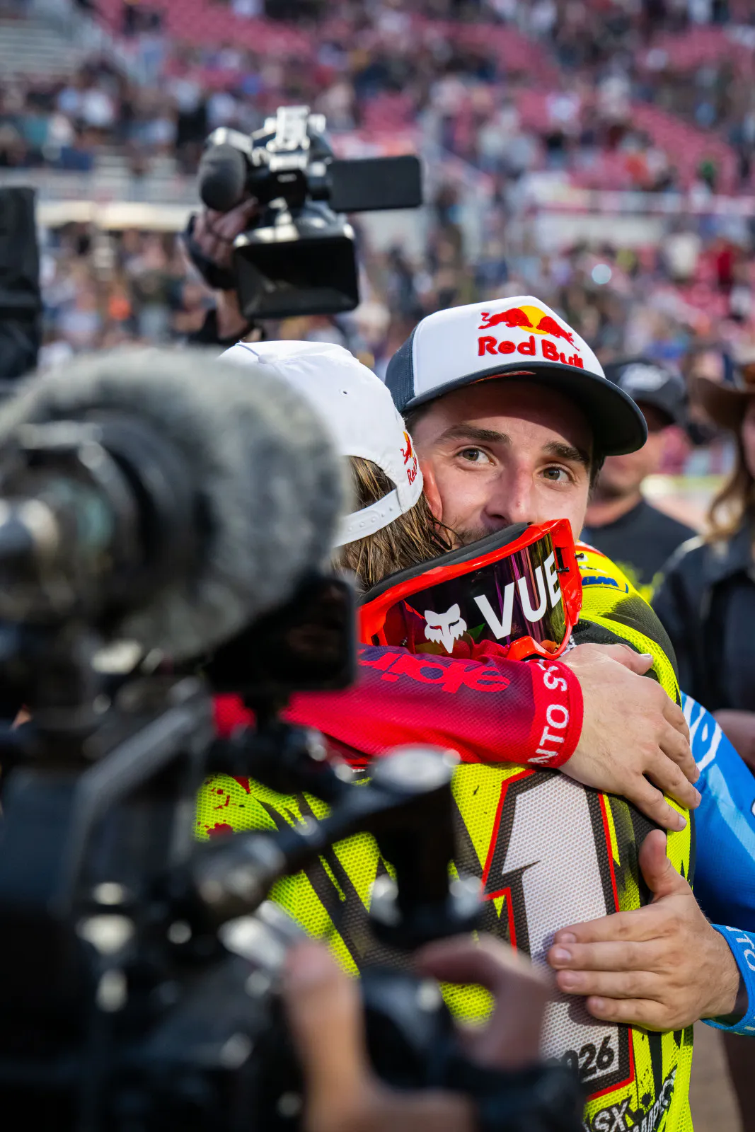 Hunter Lawrence&nbsp; congratulates Ken Roczen