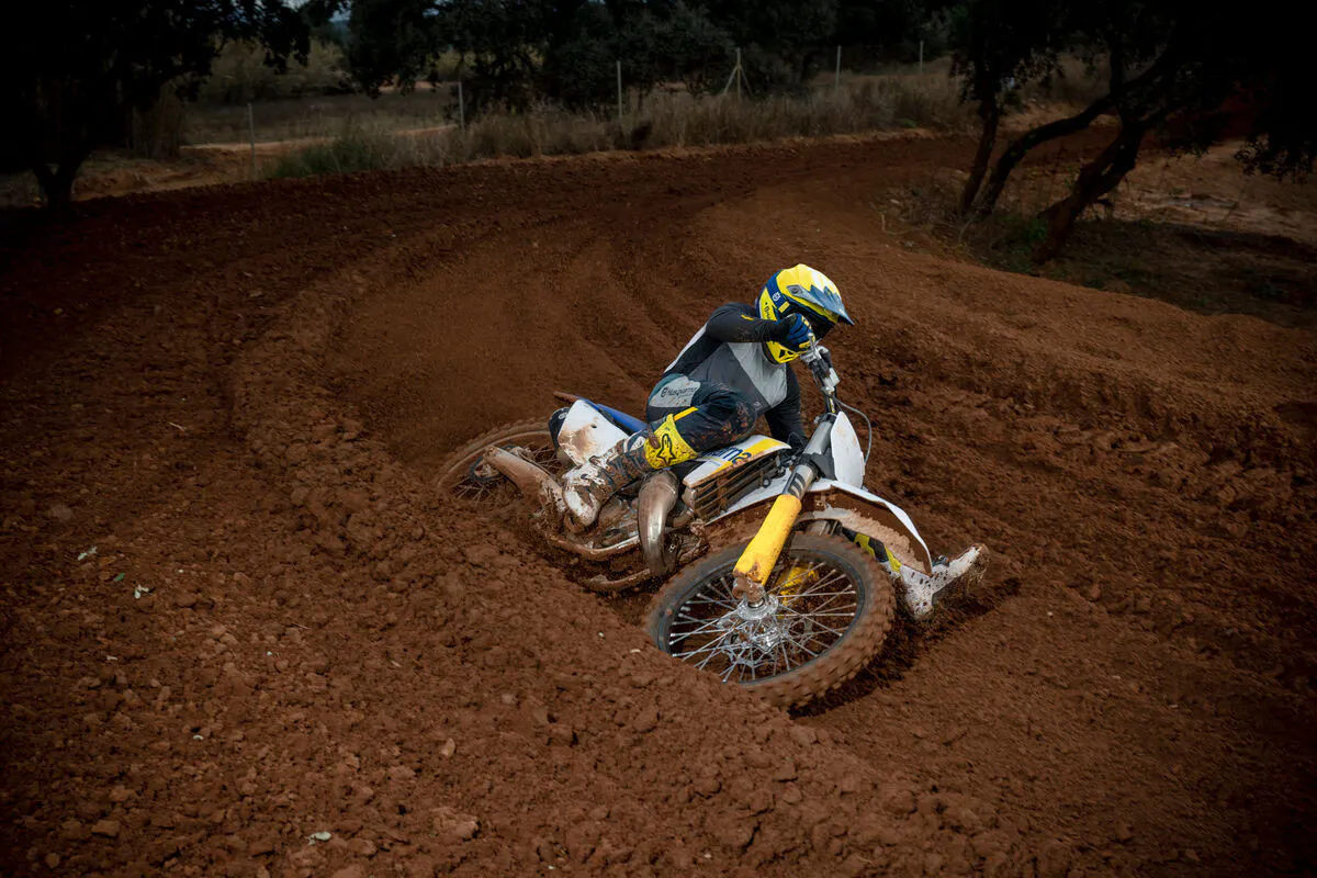 Husqvarna TC 125 - 2027 (3)