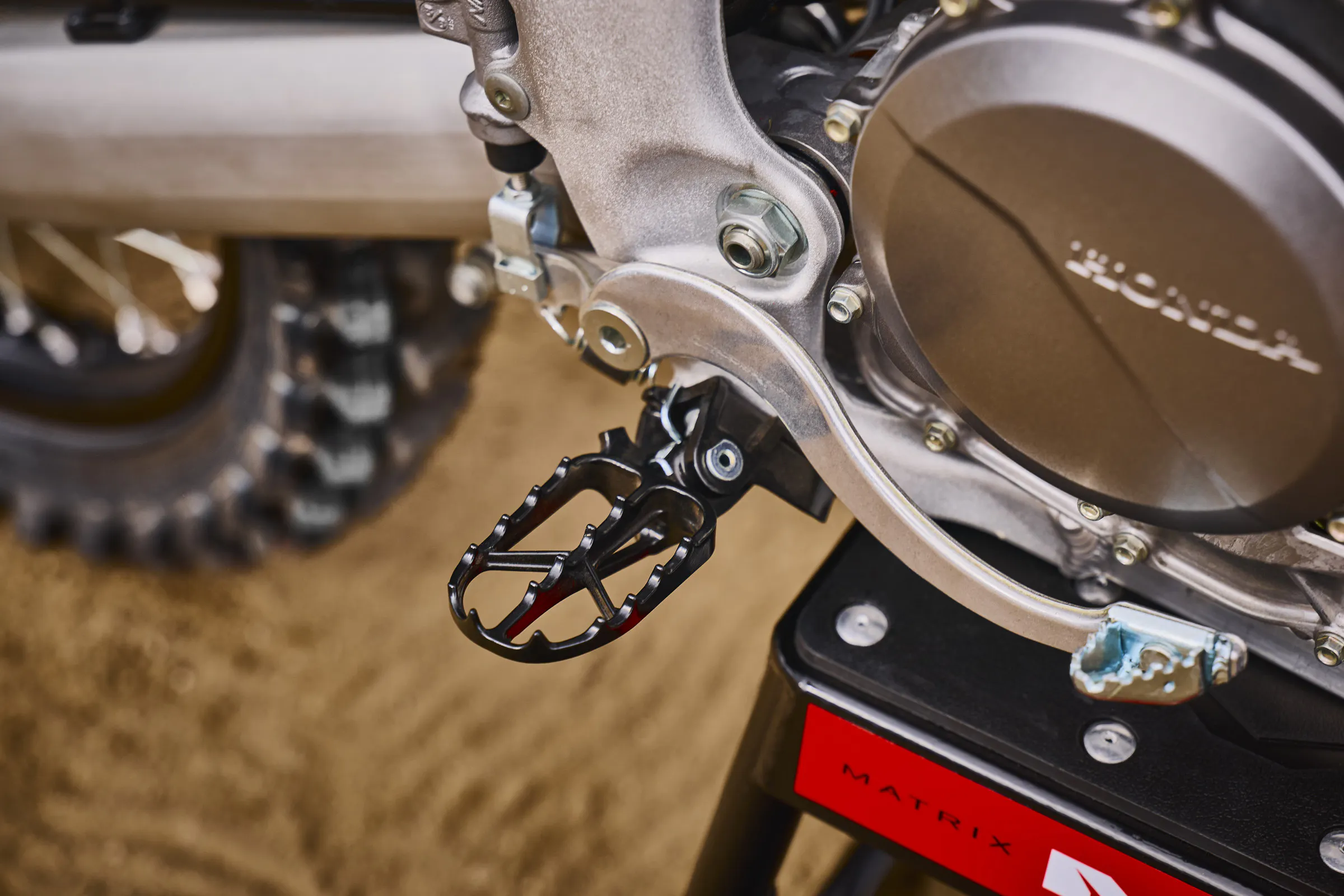 27 Honda CRF450R_brake pedal 1