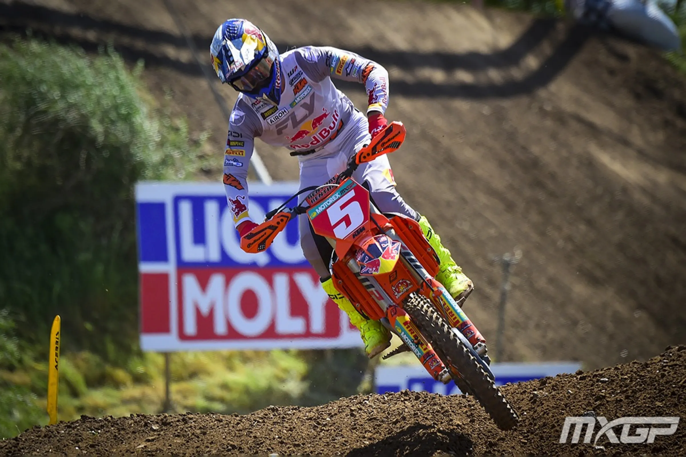 Seeing Double: Double Red Plates For The Coenen Brothers