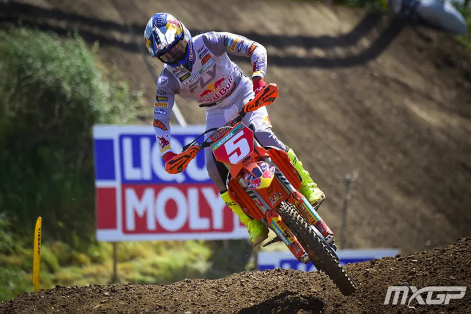 Seeing Double: Double Red Plates For The Coenen Brothers