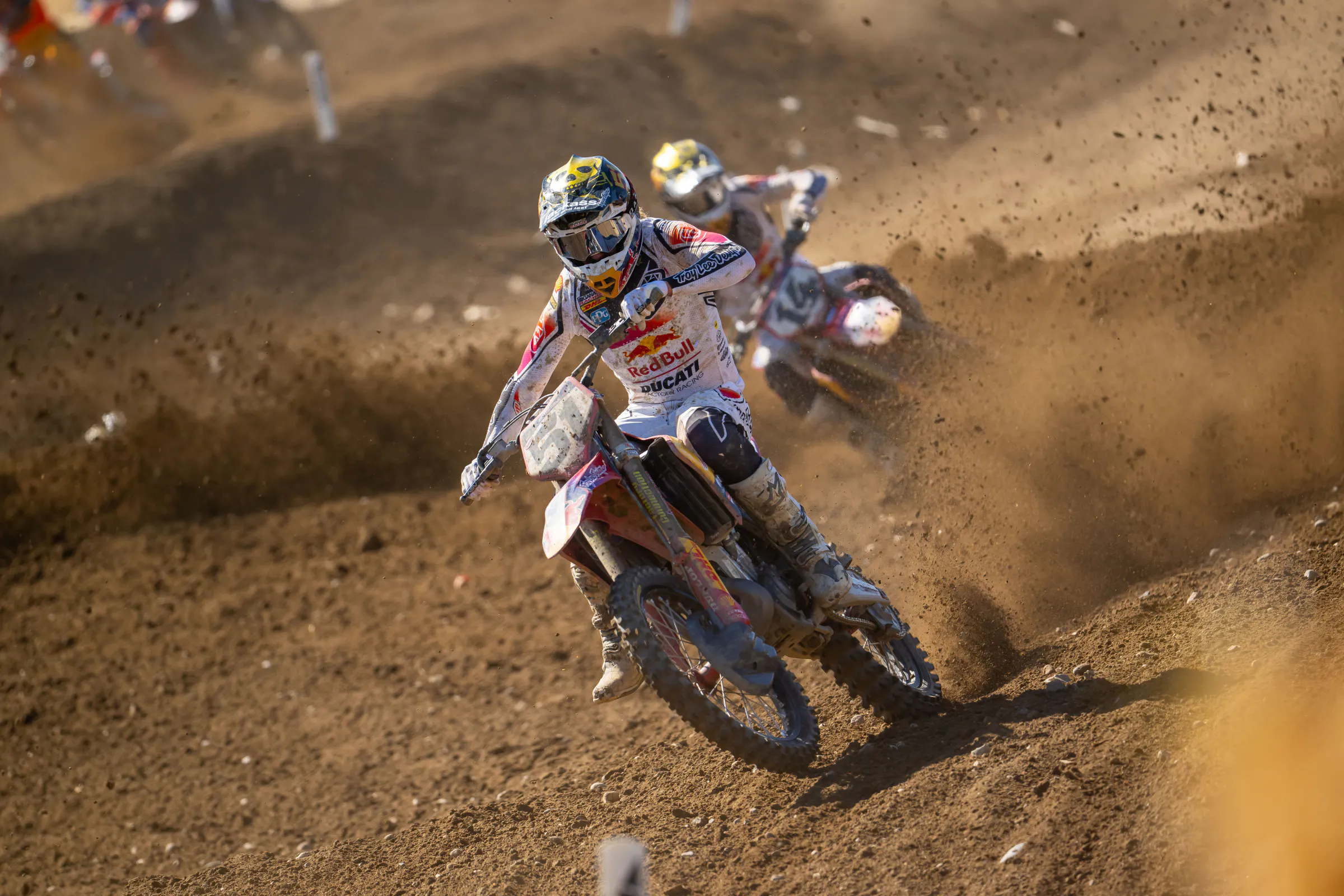 These teammates had a pretty good battle in the second moto at Hangtown.