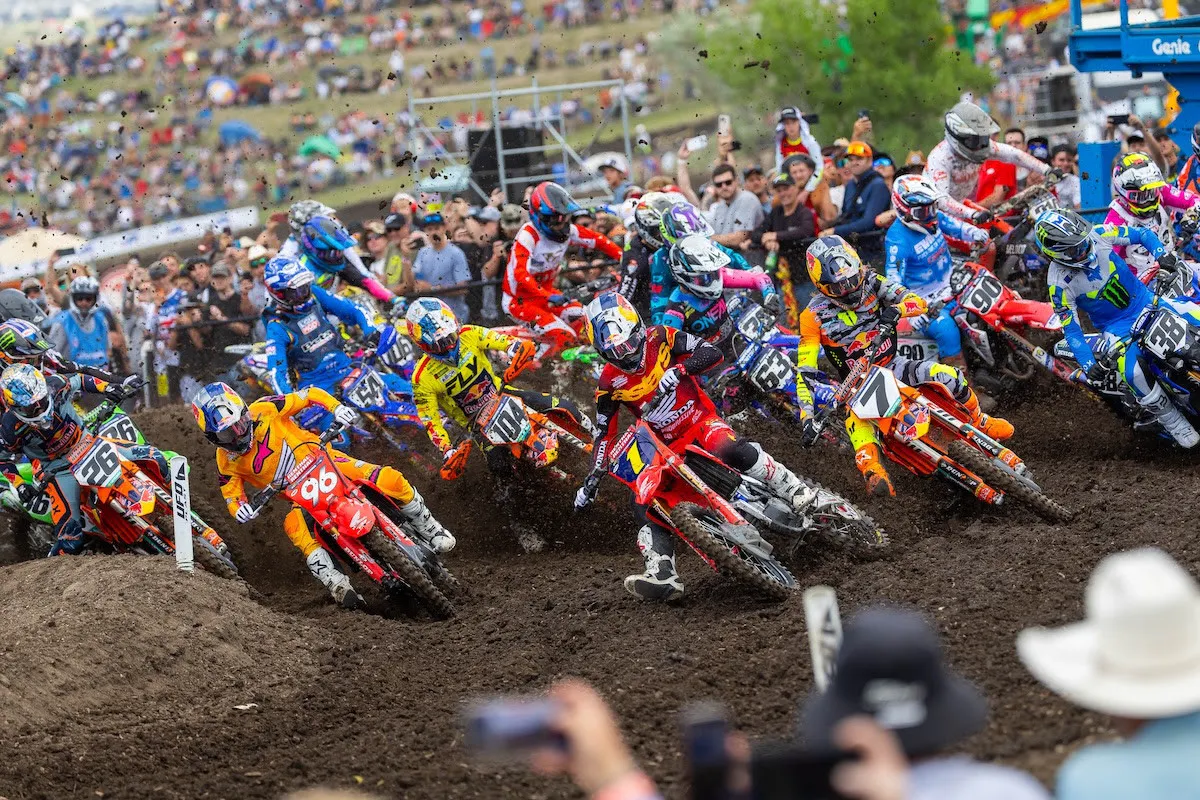 Jett Lawrence [#1] lead the field to the Moto 1 holeshot and fended off race-long pressure from Hunter Lawrence [#96], Haiden Deegan [#38], and Lucas Coenen [#104].