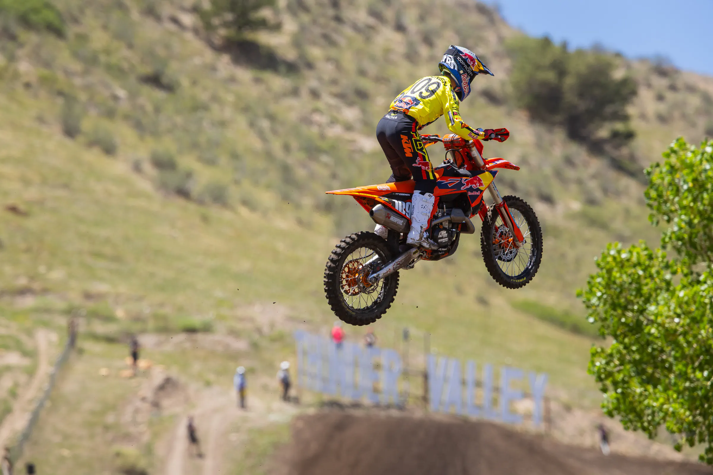 Sacha Coenen dominated the second 250 moto.