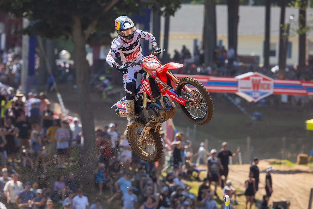 Hunter's flip in the sand knocked the wind out of him, and Jett, Haiden and Jorge all went by. His 1-4 was good enough still for second overall, but Jett has taken the points lead back from his brother by a single point.