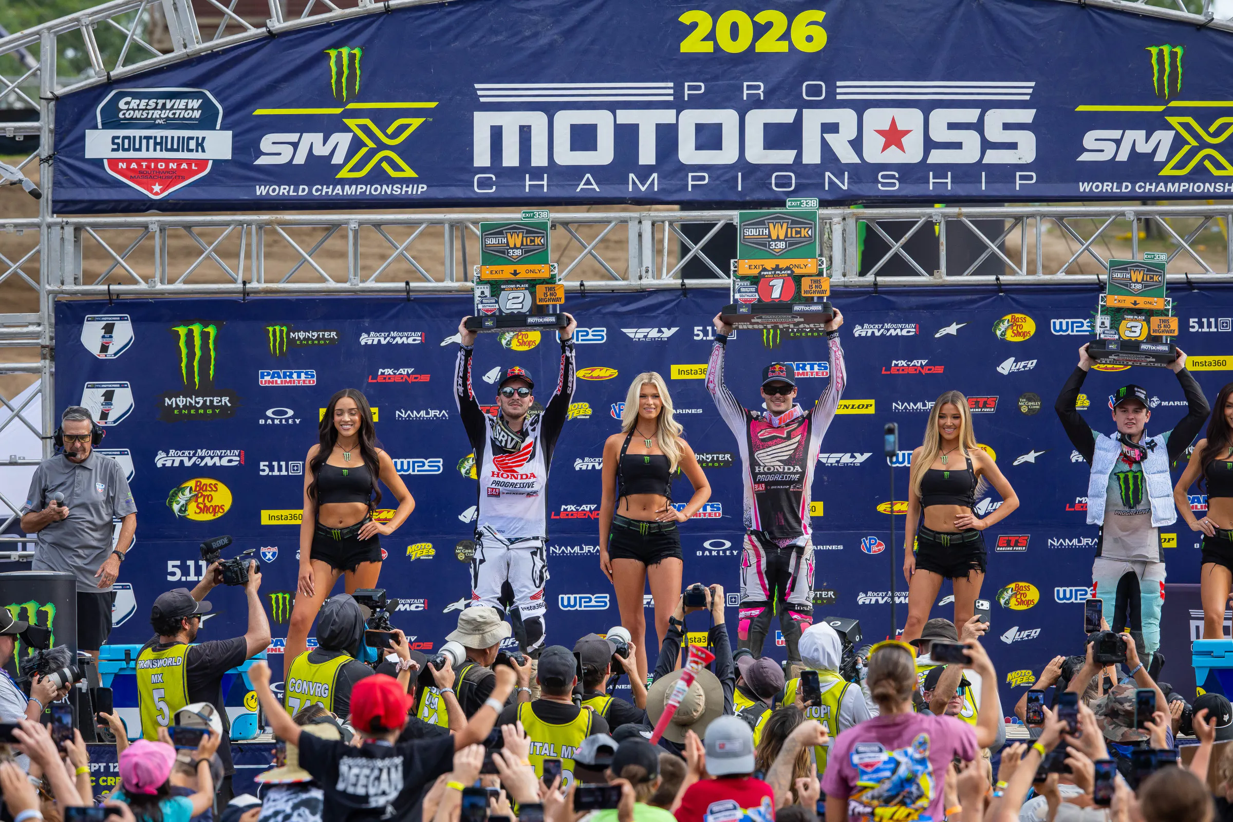 The Lawrences traded moto wins at Southwick.