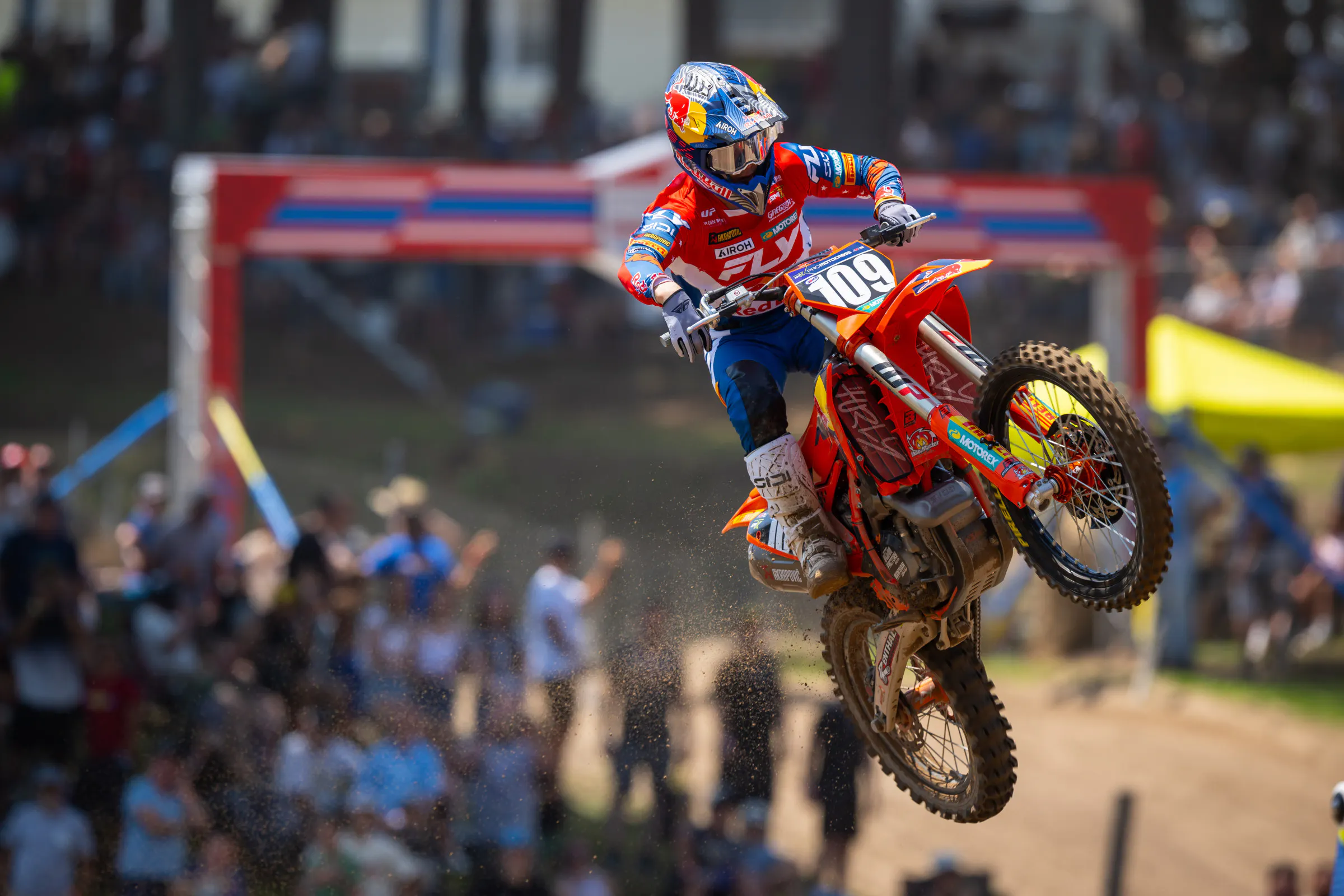 Did Sacha Coenen Break his Collarbone at Southwick?