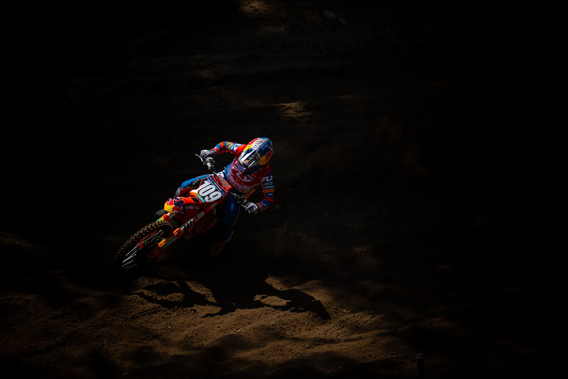 Watch: Coenen Brothers' Vlog from Southwick National, Where Sacha Broke His Collarbone and Still Won
