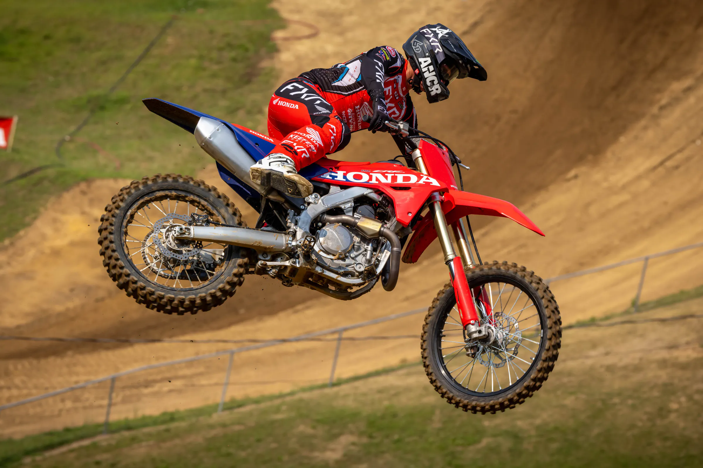RacerX-2027HondaCRF450R-CudbyPhoto-048