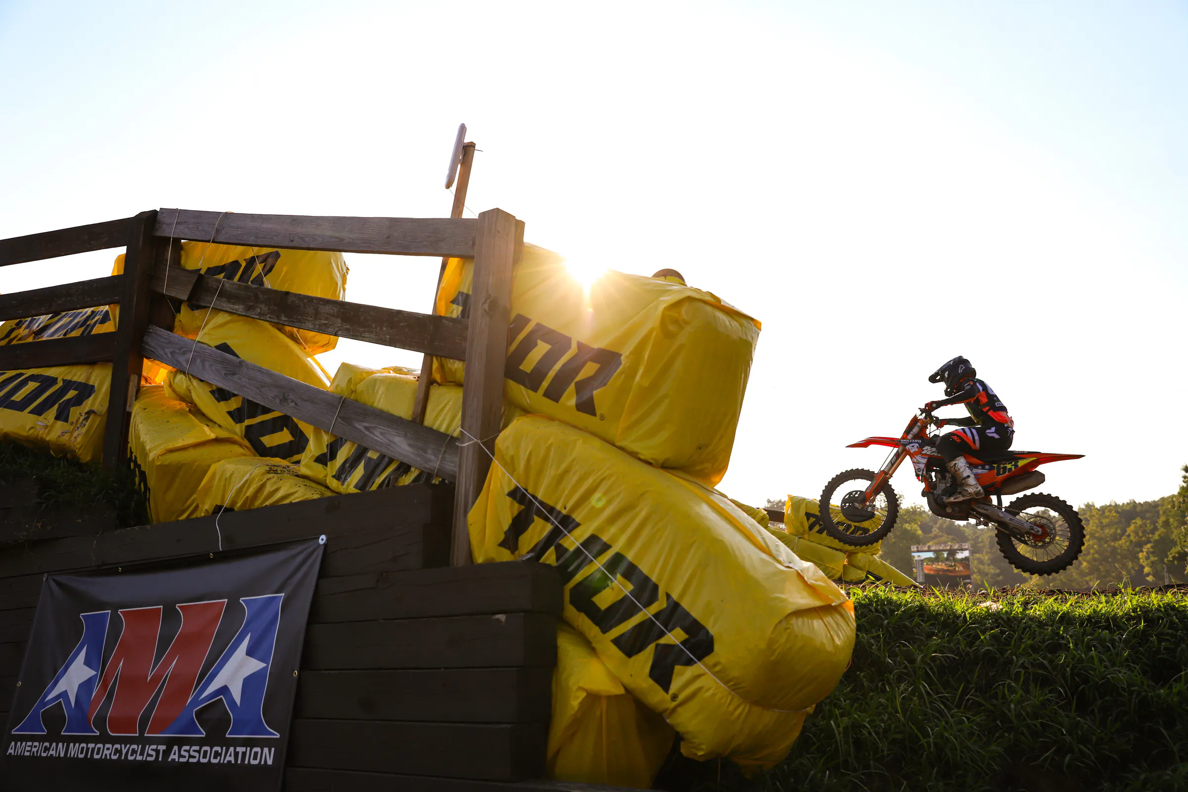 How to Watch: 2026 Loretta Lynn’s Streaming Information