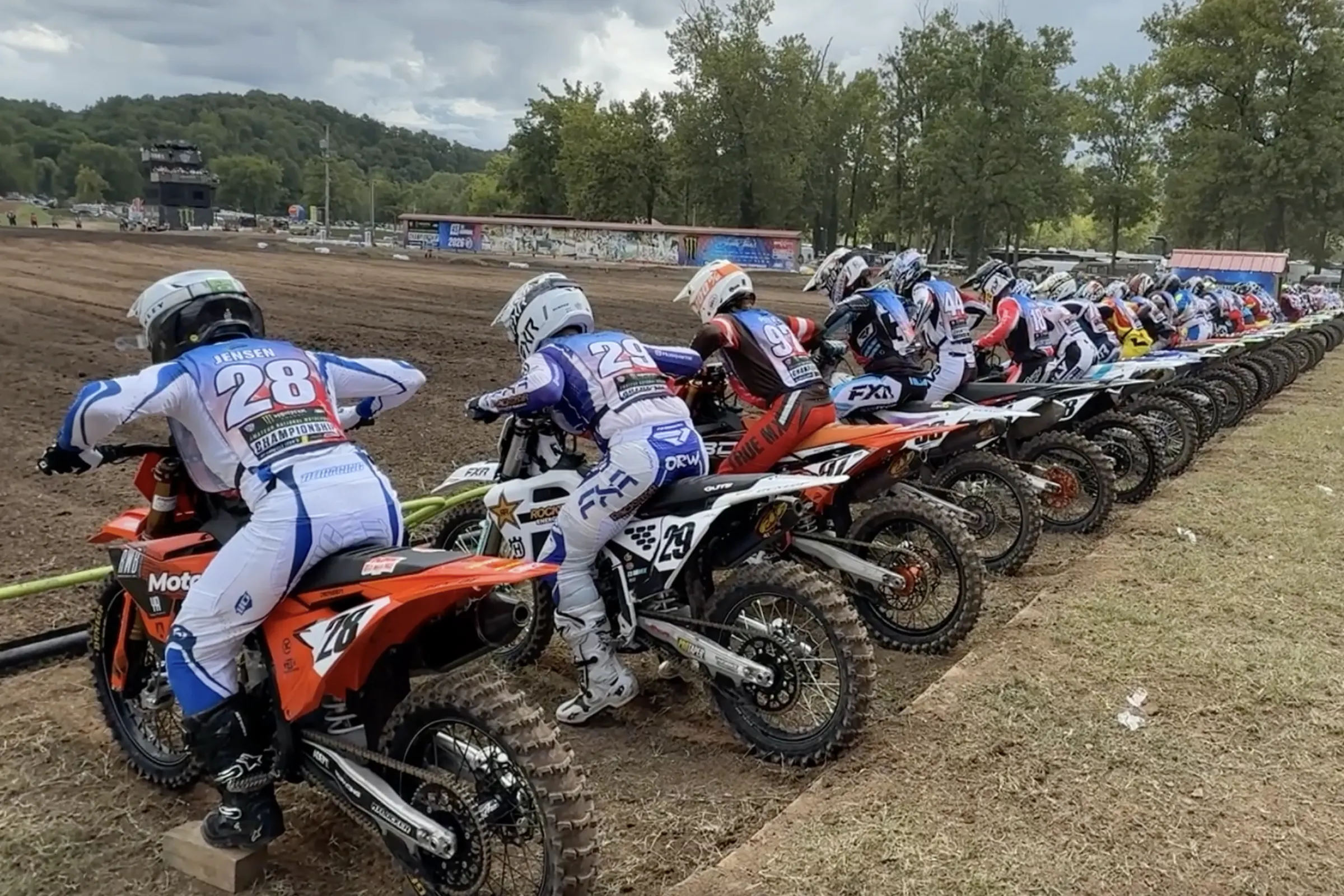 Loretta's Weege Show: ClubMX Crushes, Kawi Two-Stroke with RV, Hammaker Update and More