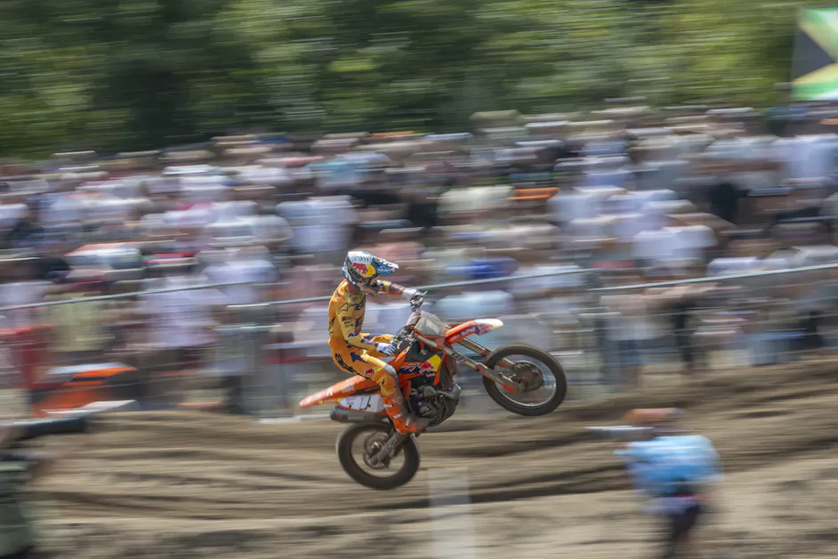 Watch: MXGP of Sweden Qualifying Race Highlights - Farres Crashes Out, Längenfelder (MX2) and Herlings (MXGP) Win